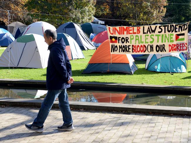 MELBOURNE, AUSTRALIA - NewsWire Photos May 16, 2024: Students have set up a camp at Melbourne University in support of Palestine. Picture: NCA NewsWire / Andrew Henshaw