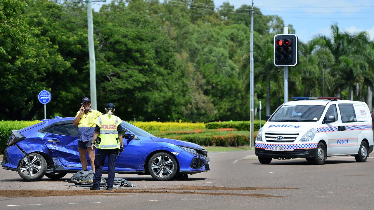 Ross River Rd crash: Dog squad called to hunt kids involved in suspect ...