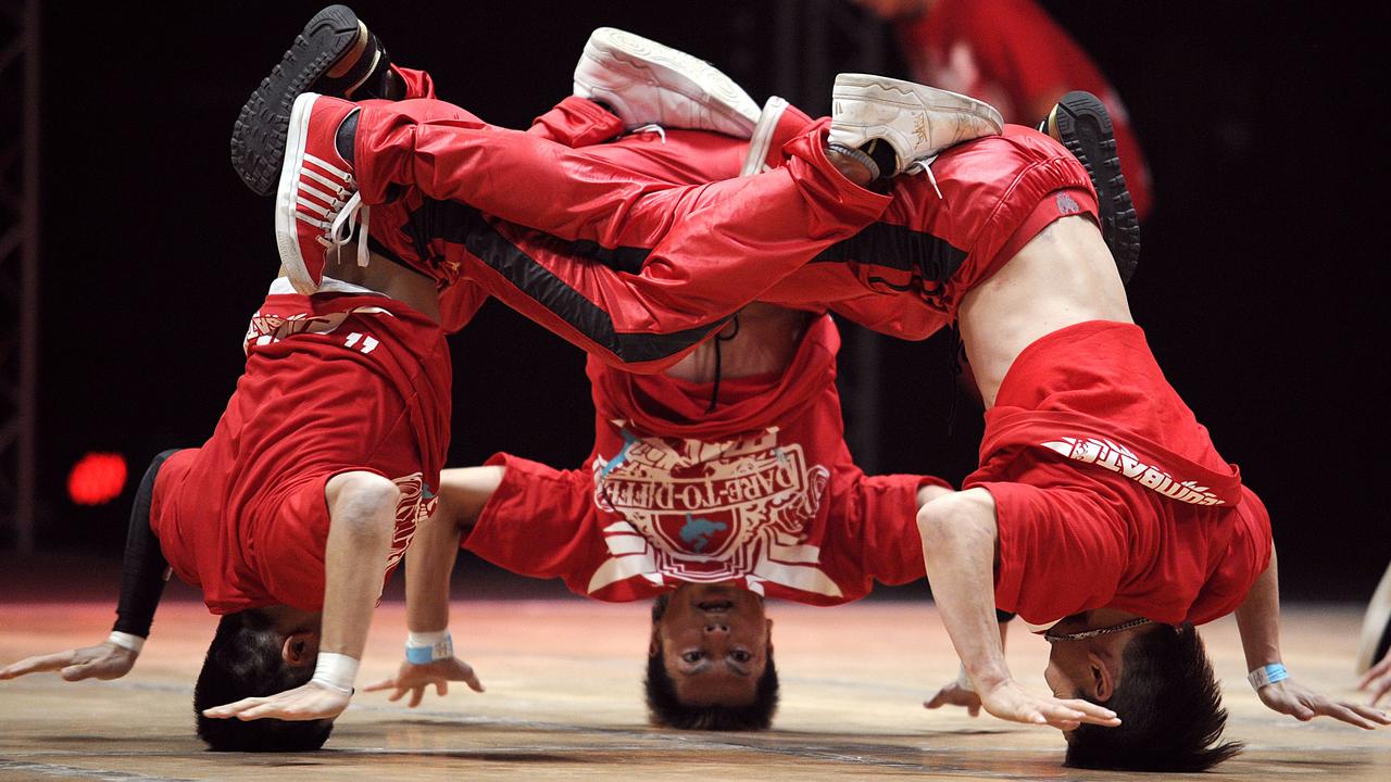 How To Do Bboy/Bgirl Push Ups, Study Break