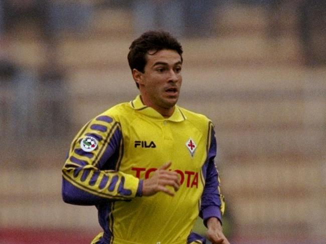 Paul Okon in action for Fiorentina in the Serie A (Photo: Claudio Villa /Allsport)