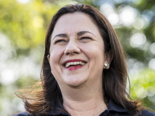 Queensland Premier Annastacia Palaszczuk with supporters at a barbecue at Rocks Riverside Park, Seventeen Mile Rocks the day after the 2017 Queensland election. Brisbane, Sunday, November 26, 2017. (AAP Image/Glenn Hunt) NO ARCHIVING