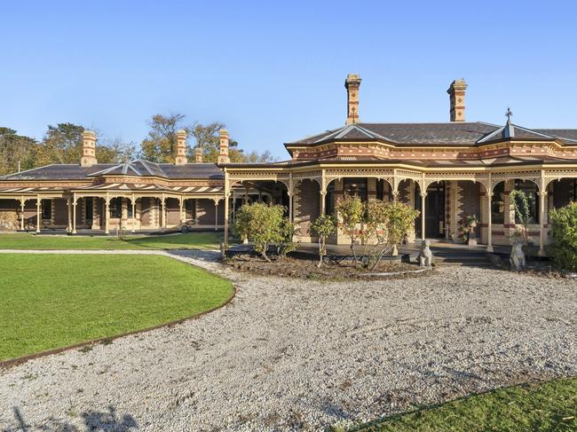 One of Geelong's grandest historic homes, St Albans Stud, at 6-30 Homestead Drive, St Albans Park, is on the market for $7m to $7.5m.