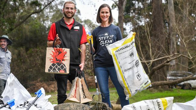 Coles Windsor store manager Bryn Shepherd with Clean Up Australia chair Pip Kiernan. Picture: Peter Rae/Coles