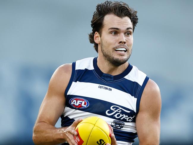 GEELONG, AUSTRALIA - FEBRUARY 25: Jack Bowes of the Cats in action during the 2025 AFL AAMI Community Series match between the Geelong Cats and the Essendon Bombers at GMHBA Stadium on February 25, 2025 in Geelong, Australia. (Photo by Michael Willson/AFL Photos via Getty Images)