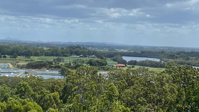 Aquaculture ponds on the Logan River less than 1km upstream from the proposed sewerage plant.