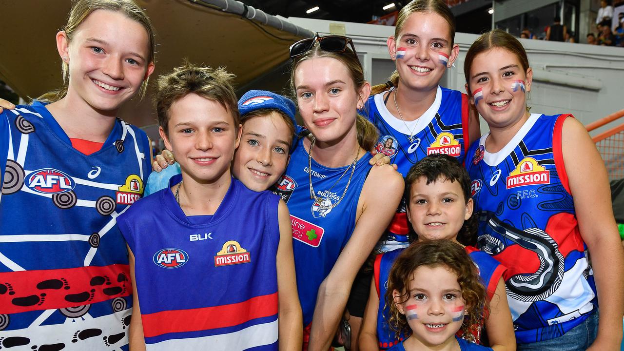 Tilly Clemmens, Darcy Clemmens, Jett Chown, Maycee Clemmens, Winnie Evans, Tallulah Evans, Josh Henderson and Ella Henderson at the Gold Coast Suns match vs Western Bulldogs at TIO Stadium. Pic: Pema Tamang Pakhrin