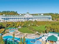 The Grand Hotel, on Mackinac Island, Michigan, was the setting of the 1980 movie Somewhere in Time, starring Christopher Reeve and Jane Seymour. Picture: Grand Hotel.