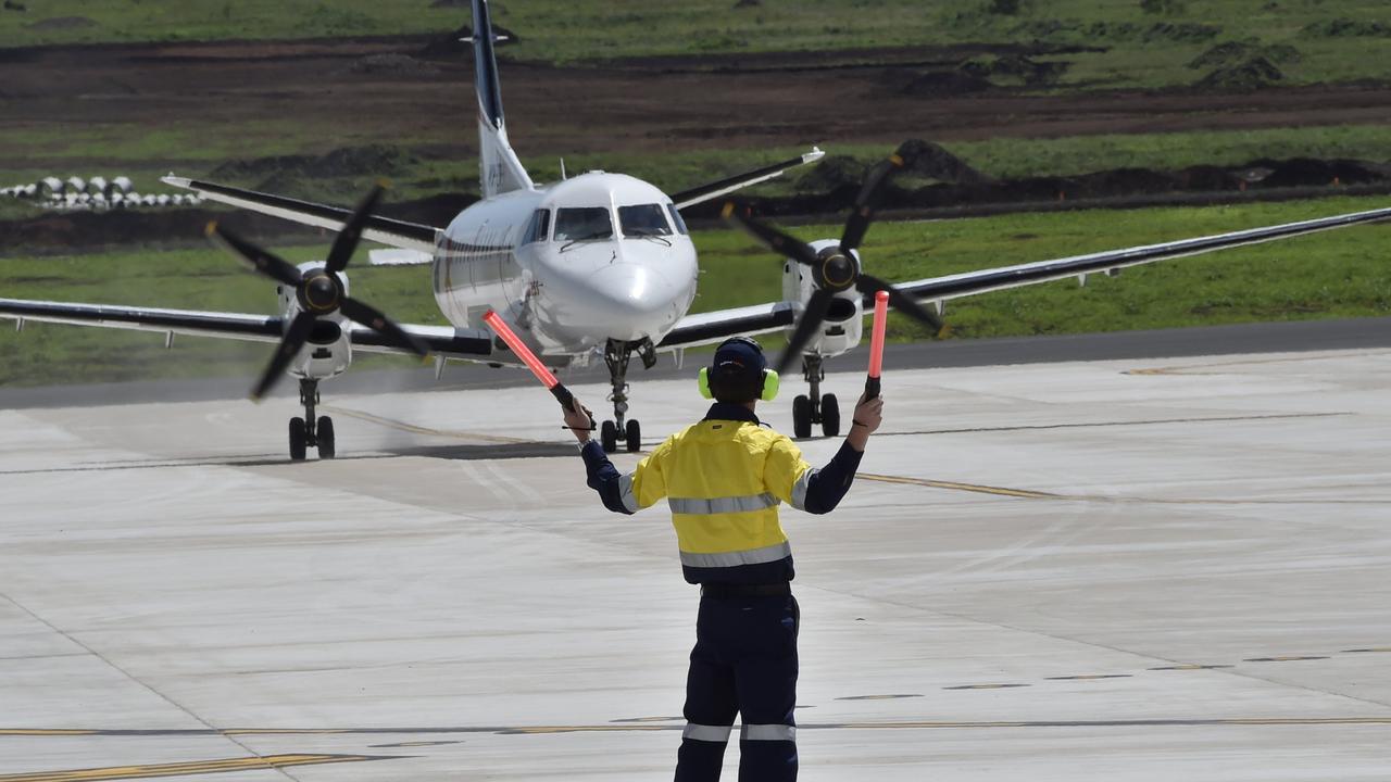 A Regional Express Service flight lands at Wellcamp.