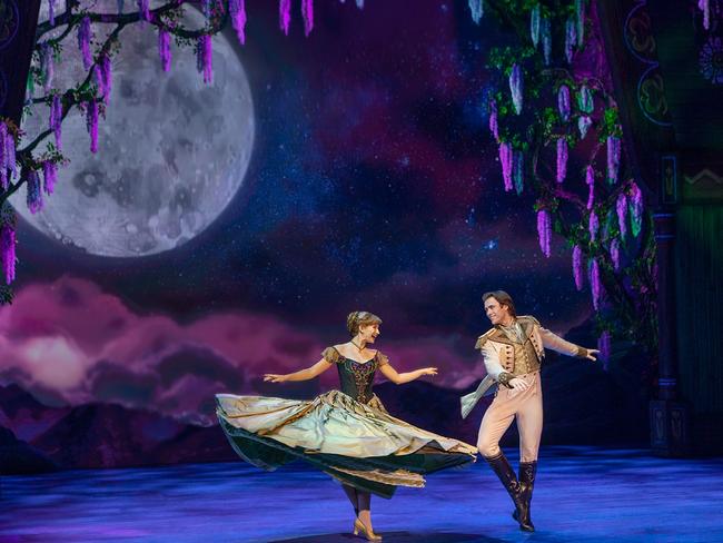 Courtney Monsma and Thomas McGuane in Frozen. Capitol Theatre, Sydney, 2020. Picture: Lisa Tomasetti