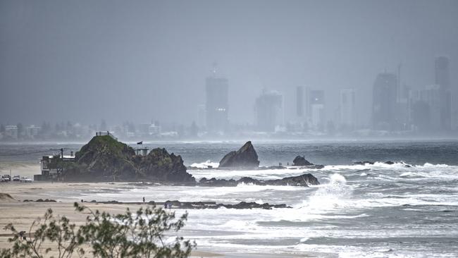 Rough seas at the Gold Coast taken with a Nikon Z7 II mirrorless camera