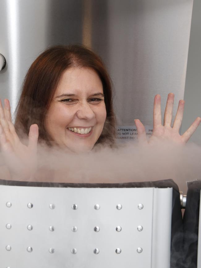 CryoFitness clients have the option of wearing provided gloves, which journalist Isabell Petrinic declined.