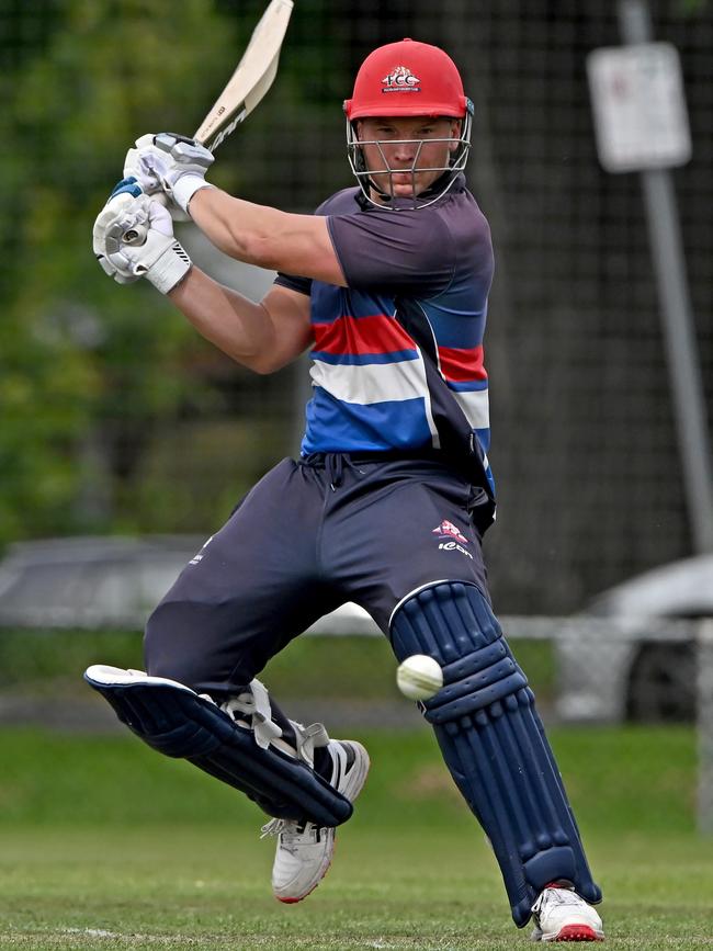 Dean Russ in action for Footscray. Picture: Andy Brownbill