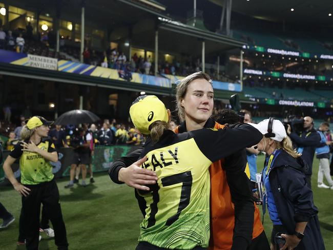 SYDNEY, AUSTRALIA - MARCH 05: Ellyse Perry of Australia shows her emotions after Australia claimed victory during the ICC Women's T20 Cricket World Cup Semi Final match between Australia and South Africa at Sydney Cricket Ground on March 05, 2020 in Sydney, Australia. (Photo by Ryan Pierse/Getty Images)