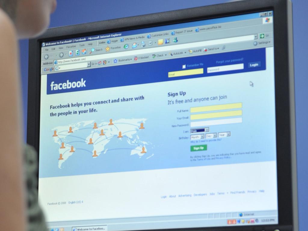 Avast security expert Stephen Kho advised Australians to avoid relying on social media to source and consume news and current affairs. Picture: Brett Wortman / Sunshine Coast Daily