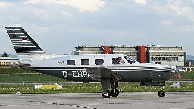 Piper PA-46 plane passenger falls to death off Miami | Herald Sun