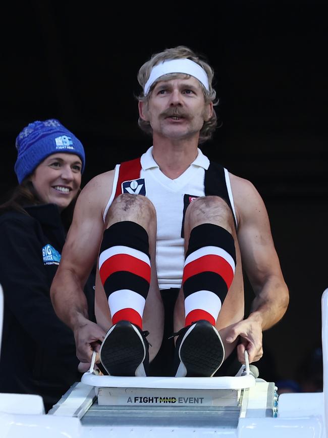 Eric Bana, St Kilda nuffie. (Photo by Dylan Burns/AFL Photos via Getty Images)