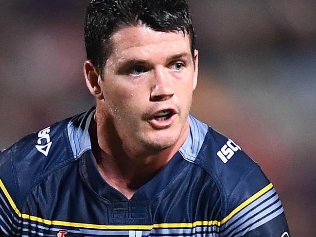 TOWNSVILLE, AUSTRALIA - AUGUST 20: Lachlan Coote of the Cowboys runs the ball during the round 24 NRL match between the North Queensland Cowboys and the New Zealand Warriors at 1300SMILES Stadium on August 20, 2016 in Townsville, Australia. (Photo by Ian Hitchcock/Getty Images)