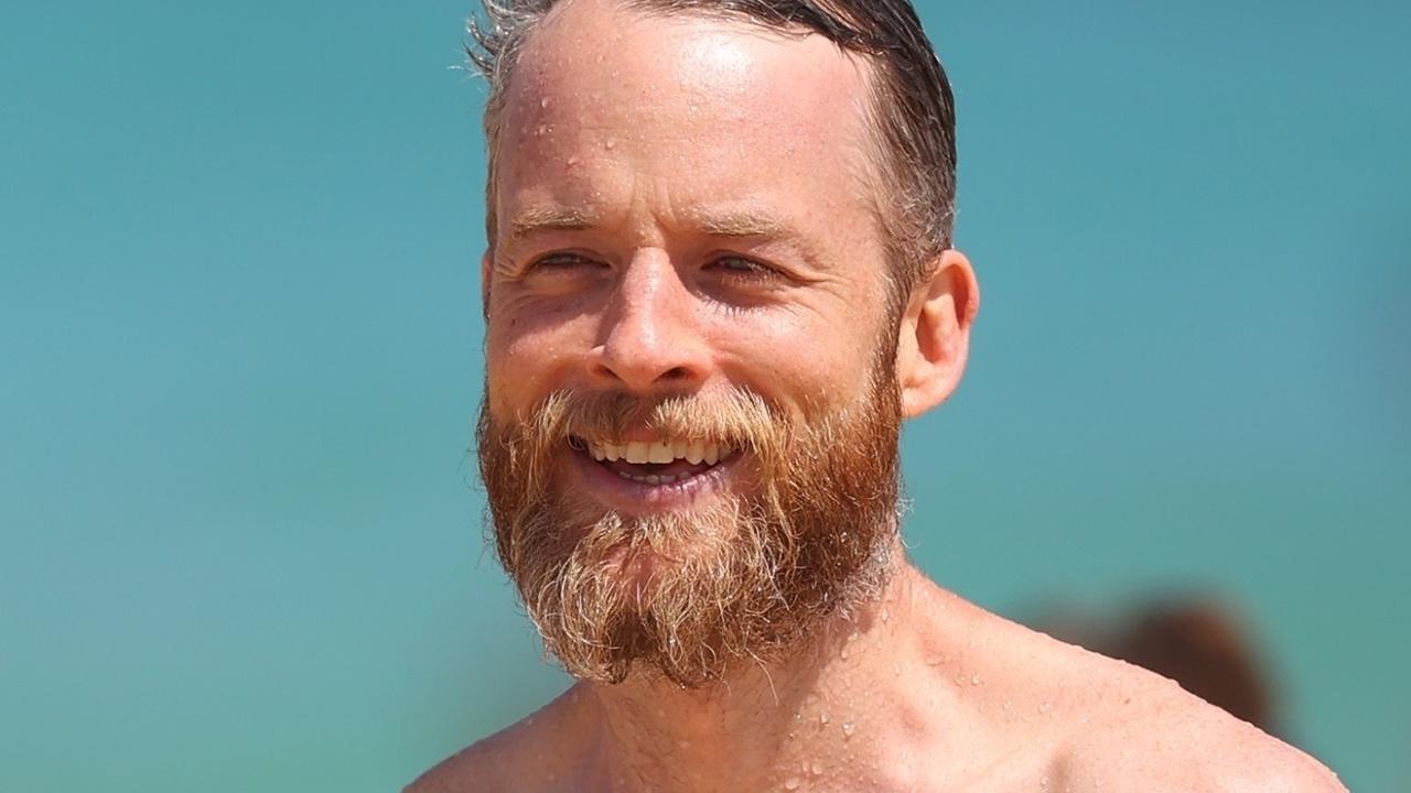 Hamish Blake shows off-super ripped bod