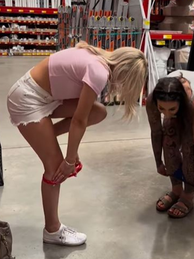 Only Fans porn star Layla Kelly banned from Bunnings in Wellington, New  Zealand over viral TikTok | news.com.au — Australias leading news site