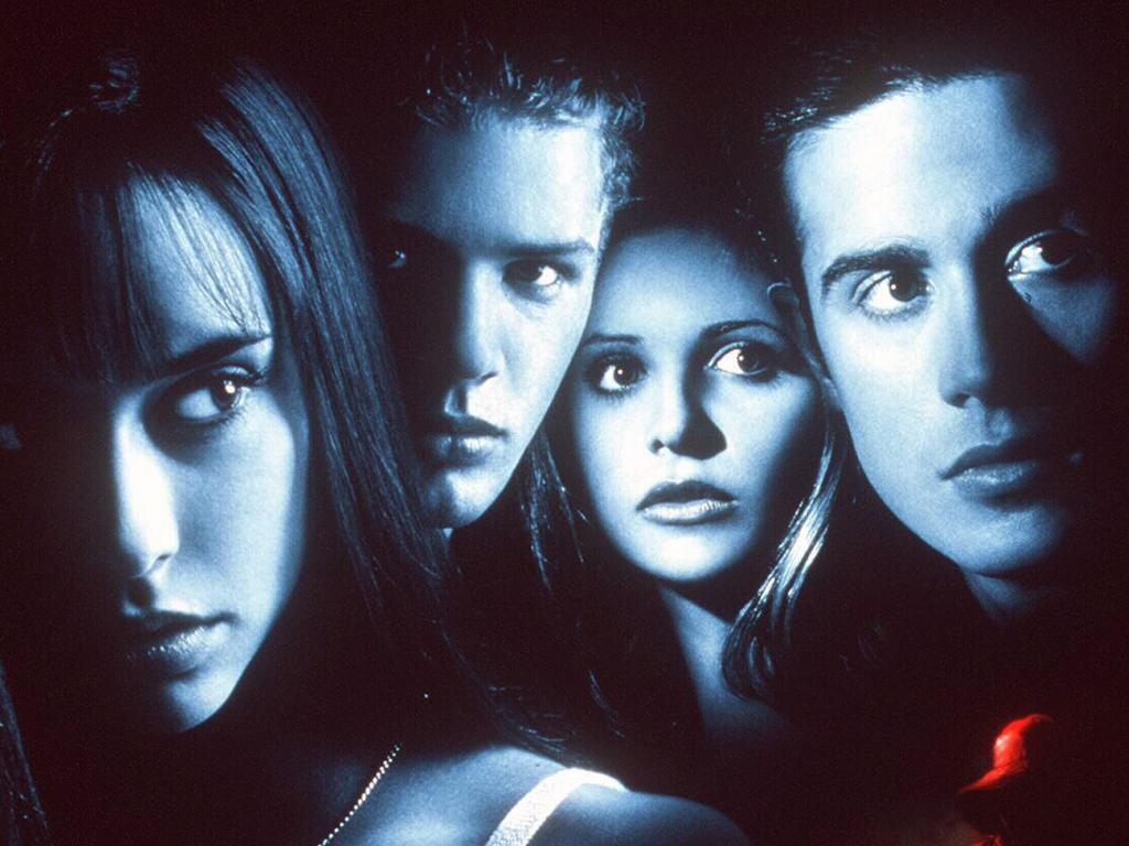 Jennifer Love Hewitt, Ryan Phillippe, Sarah Michelle Gellar and Freddie Prinze Jr. in a post for <i>I Know What You Did Last Summer</i>.