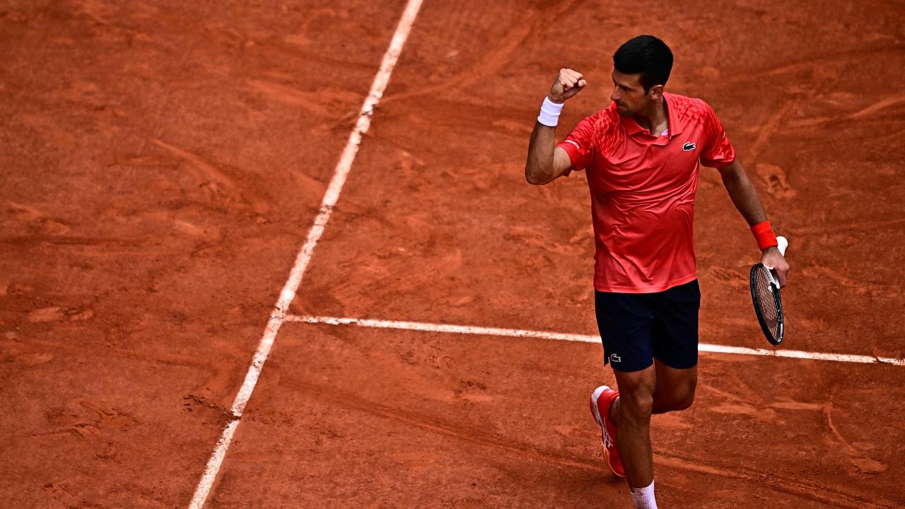 Novak Djokovic had no trouble with Casper Ruud. (Photo by JULIEN DE ROSA / AFP)