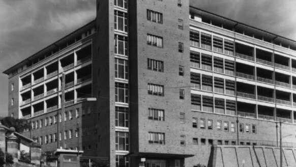 Historical photo of the Duncombe building.