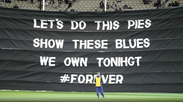 The Collingwood cheer squad needed the spellchecker on this nihgt.