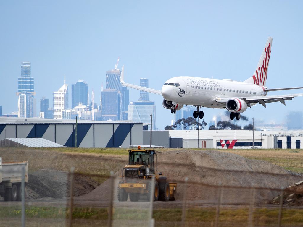 Pic of Plane Arriving