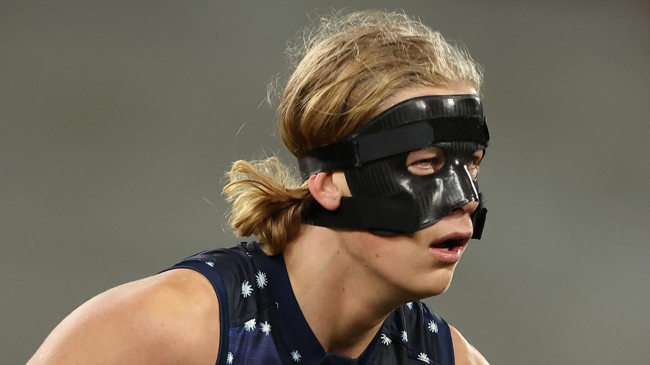 AFL 2023: Sam De Koning wears protective face mask, channels NBA