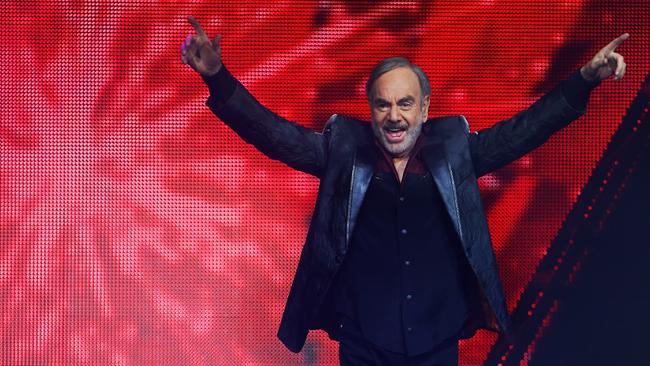 Neil Diamond Kicks Off Australian Tour Au — Australias