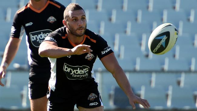 Robbie Farah could play in the halves at times this season.