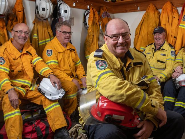 Braidwood Bendigo and Adelaide Bank community relations manager Scott Hart has been nominated as a finalist for the Biggies Award after the fire captain spent his summer fighting flames.Braidwood Firefighters have a massive fire season, spending days on firegrounds, away from work and protecting their community. Otto Benda, Craig Pettit, Scott Hart, Danny King, Laura King, Russel Buzby.Photograph taken by Andrew Taylor on the 9th February 2010