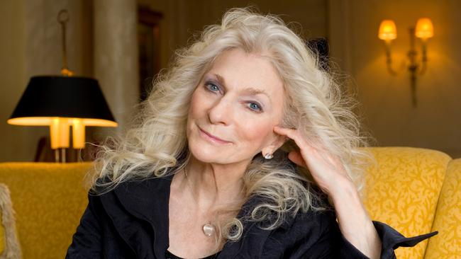 Judy Collins has re-recorded Amazing Grace with a virtual choir of 1000 voices in support of the World Health Organisation.