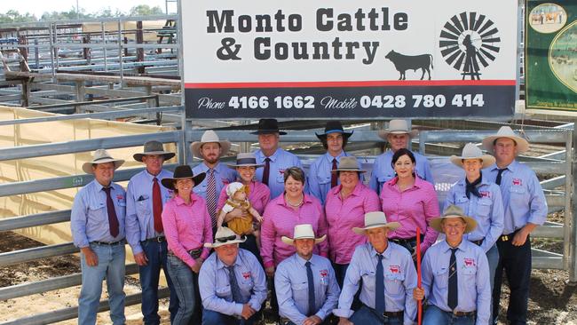 Monto Cattle & Country 's Saleyard team prior to the Annual All Breeds Bull sale.  Monto's Bull sale for 2018 resulted with an average of $4640.