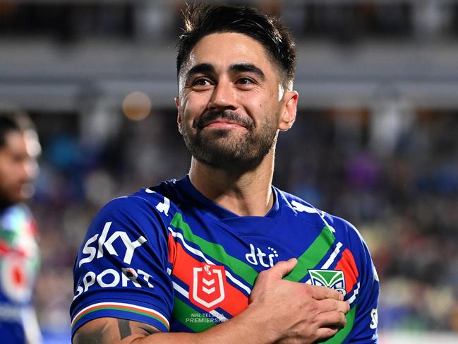 AUCKLAND, NEW ZEALAND - JULY 03: Shaun Johnson of the Warriors thanks the crowd after winning the round 16 NRL match between the New Zealand Warriors and the Wests Tigers at Mt Smart Stadium, on July 03, 2022, in Auckland, New Zealand. (Photo by Hannah Peters/Getty Images)