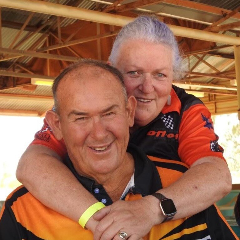 LR: Clare and Wayne Fuller Finke Desert Race 2022 awarded Hero of the Year. Picture: Supplied