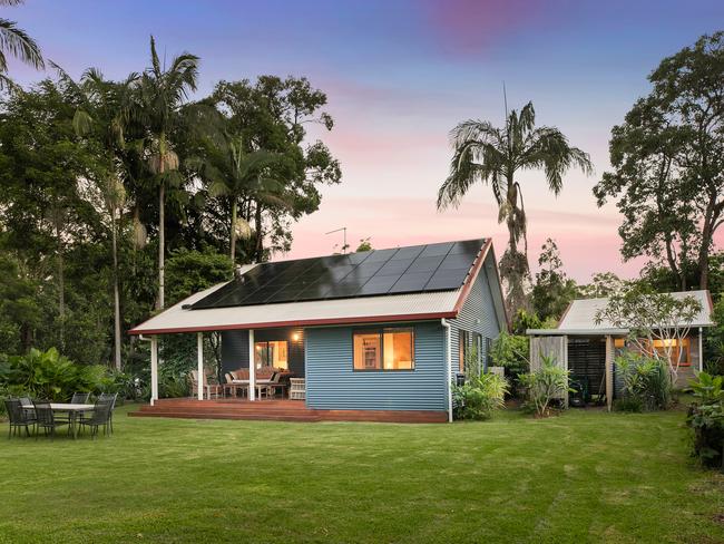 Home to three properties on one block, this Byron Bay house fits the criteria for short-term rental all year long if one of the dwellings is a permanent residence.