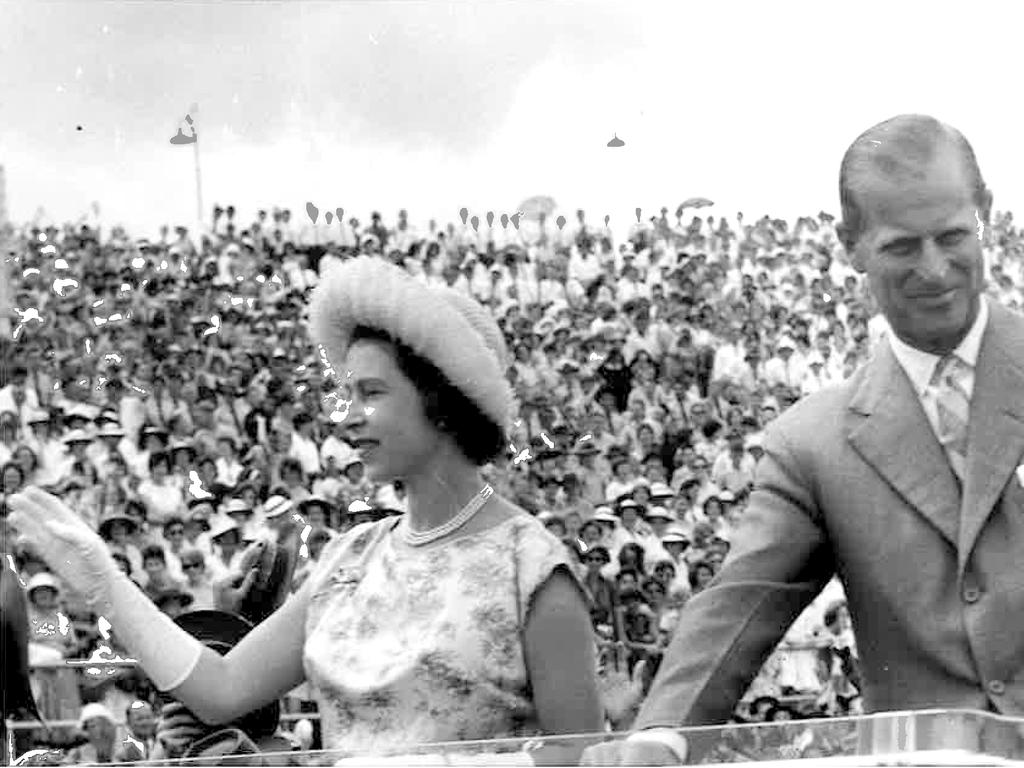 did the queen visit brisbane in 1963