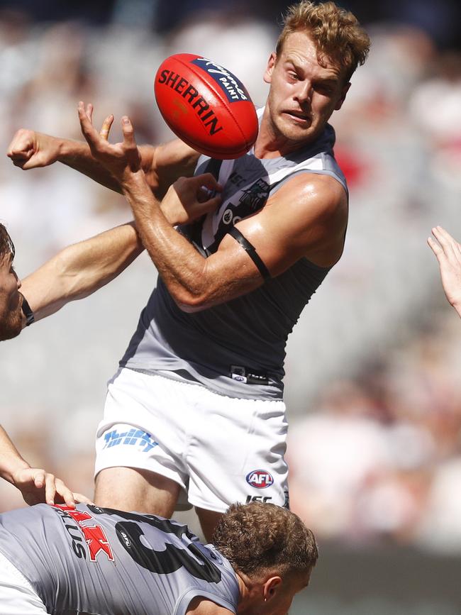 Jack Watts fires off a handpass in Round 1. Picture: AAP Image/Daniel Pockett