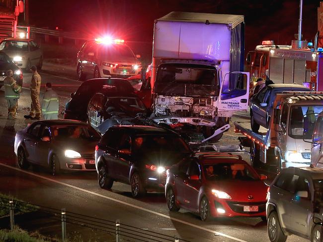 Monash Freeway Crash Near Warrigal Rd Traffic Chaos Au — Australias Leading News Site 3618
