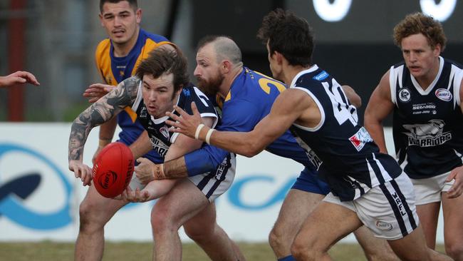 Hoppers Crossing and Deer Park do battle in WRFL Division 1. Picture: Local Legends Photography