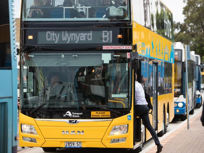 The B-Line express bus service has reached capacity and the push is on for more services. (AAP Image / Julian Andrews)