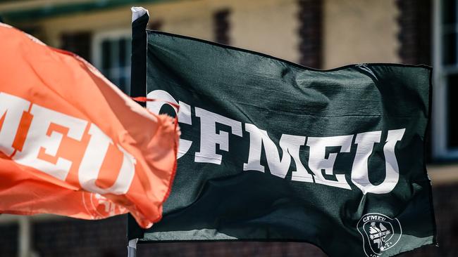 NCA NEWSWIRE BRISBANE AUSTRALIA 18/09/2023A generic photo of a CFMEU Flag outside a work site.Picture: Glenn Campbell/NcaNewsWire