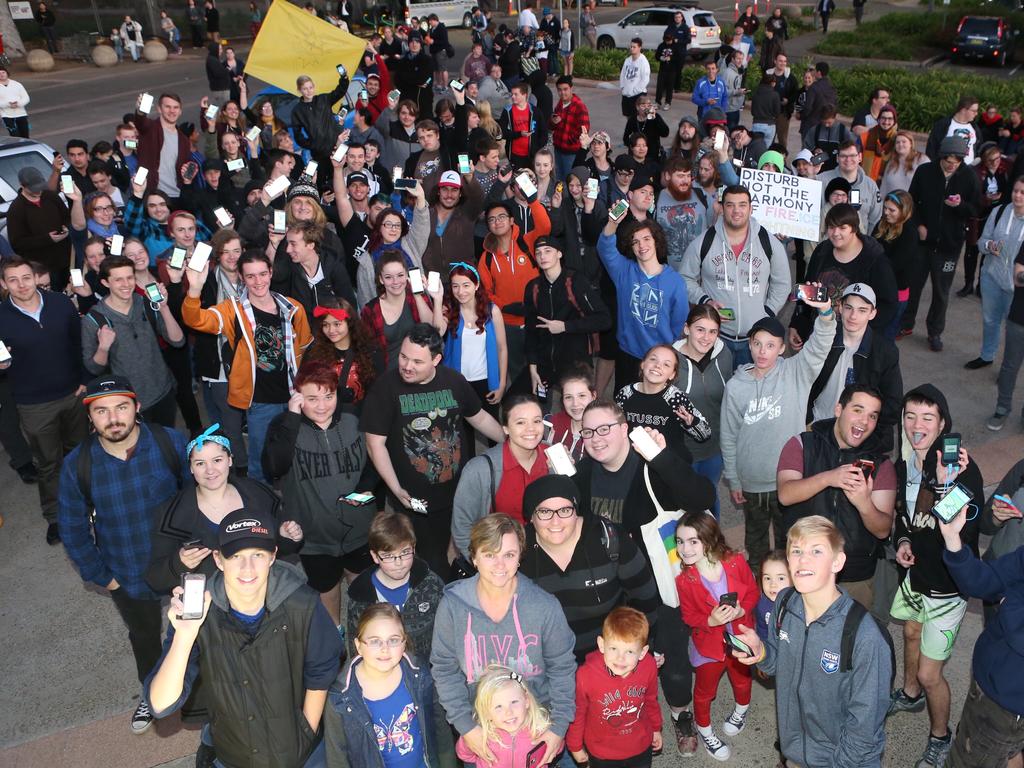 Almost 1000 people meet at Penrith City Library to play Pekemon Go! Picture: Stephen Cooper