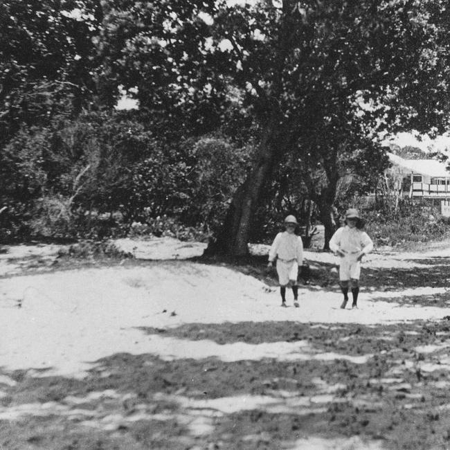 UNDATED; Historical pic of Cavill Avenue