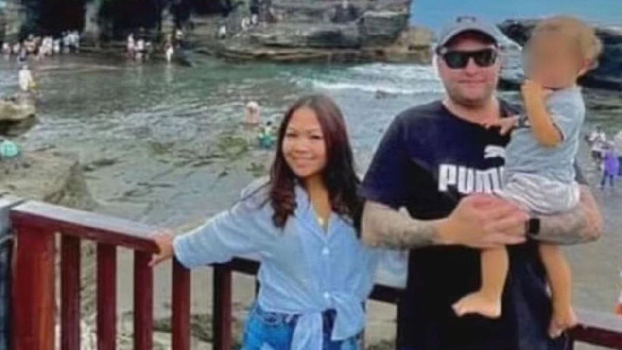 Australian dad dies after being hit over head with chair in a bar in