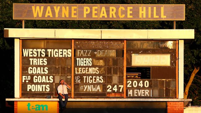 Robbie Farah drank beers on the scoreboard to farewelling his beloved home ground in 2016. Picture: Gregg Porteous.