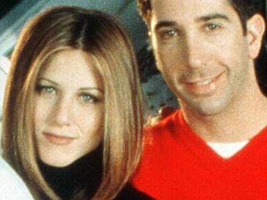 TV series cast FRIENDS - Lisa Kudrow as Phoebe, Matt LeBlanc as Joey, Jennifer Aniston as Rachel, David Schwimmer as Ross and Matthew Perry as Chandler,  & Courteney Cox as Monica