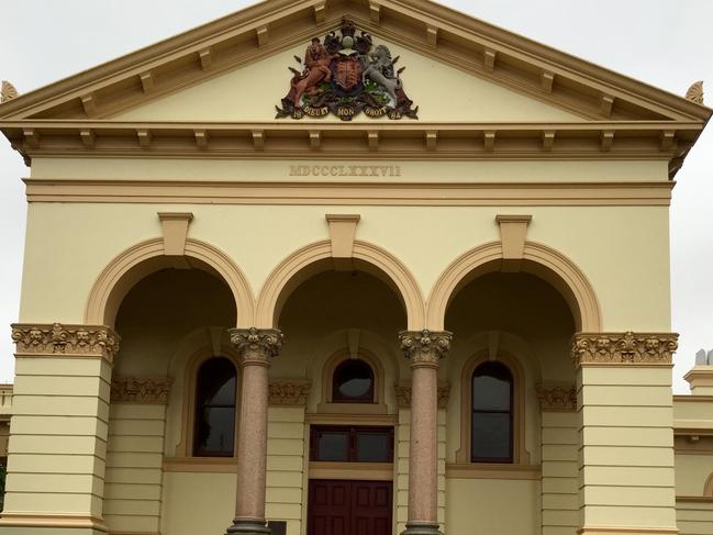 External photo of Dubbo Court House. Pic: Neil Keene