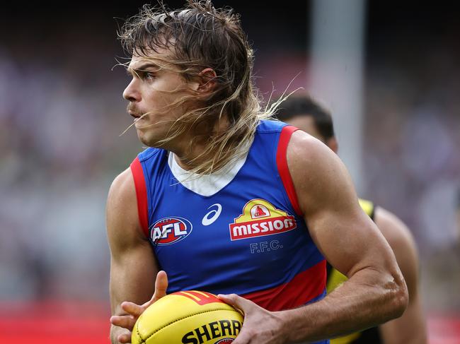 MELBOURNE . 08/04/2023.  AFL . Round 4. Richmond vs Western Bulldogs at the MCG.  Bulldog Bailey Smith during the 1st qtr.   . Pic: Michael Klein